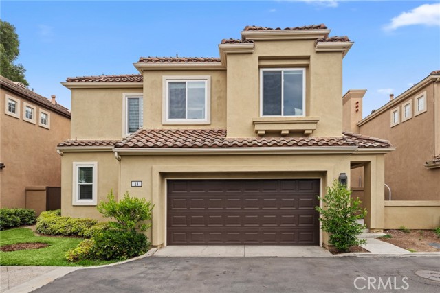 18 Lessay, Newport Coast CA: https://media.crmls.org/medias/ffe5a0f2-bcbd-4174-9764-5996d35cb051.jpg