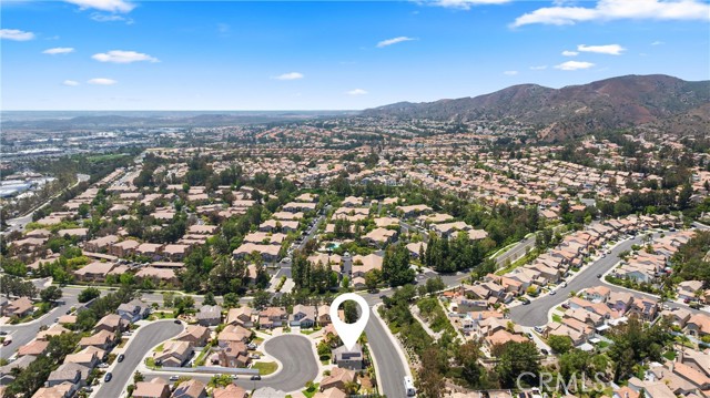8 Chatri Circle, Lake Forest CA: https://media.crmls.org/medias/ffe5af70-dcb8-46a7-b4e0-318583dc0d34.jpg