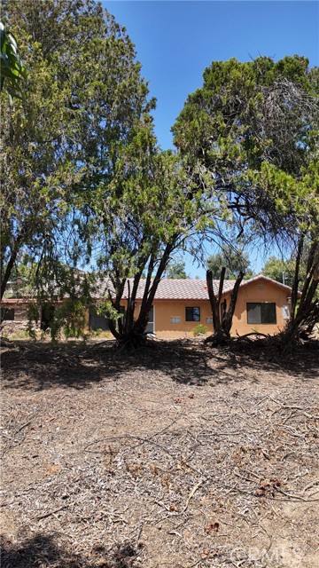 31482 Sierra Linda Street, Yucaipa CA: https://media.crmls.org/medias/ffe63023-db8c-4f8d-8e3a-d723b420d597.jpg