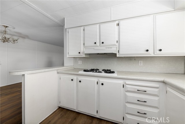 Image 9 of 25 For 880 Lake Street 55