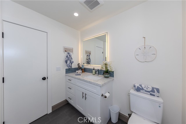 Detail Gallery Image 17 of 45 For 20319 Gardenia, Huntington Beach,  CA 92646 - 2 Beds | 1/1 Baths