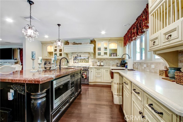Detail Gallery Image 13 of 45 For 533 Woodhaven Ct, Upland,  CA 91786 - 4 Beds | 3/1 Baths