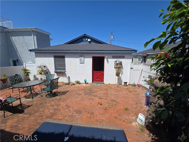 1950 Springfield Avenue, Hermosa Beach, California 90254, 3 Bedrooms Bedrooms, ,1 BathroomBathrooms,Residential,Sold,Springfield,SB24097224