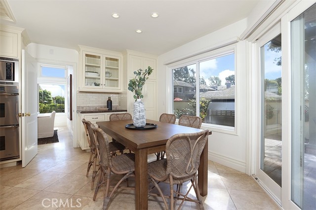 Detail Gallery Image 10 of 33 For 1 Coventry, Newport Beach,  CA 92660 - 4 Beds | 3/1 Baths