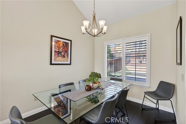 Detail Gallery Image 11 of 37 For 13632 Kings Canyon Ct, Fontana,  CA 92336 - 4 Beds | 2/1 Baths