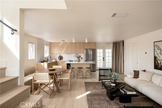 Detail Gallery Image 2 of 32 For 4205 Blanchard St, Los Angeles,  CA 90063 - 5 Beds | 3 Baths