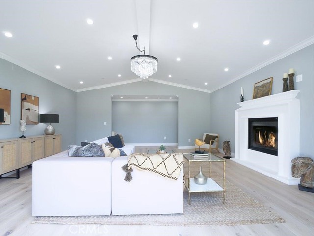 6888 Alta Vista Drive, Rancho Palos Verdes CA: https://media.crmls.org/medias/ffeb27f3-803b-4900-9858-4fb5f2659990.jpg