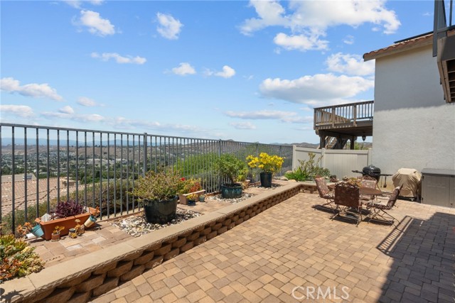 27711 Adonis Lane, Canyon Country CA: https://media.crmls.org/medias/ffec20a4-81f6-4aea-94e5-f47ae18d4e8e.jpg
