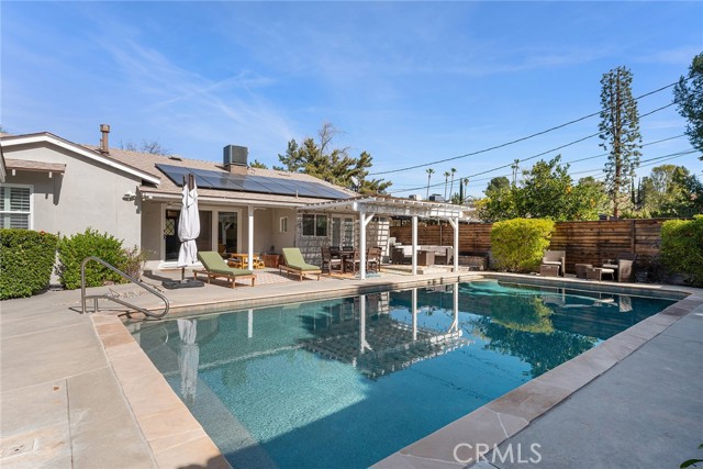 23642 Oxnard Street, Woodland Hills CA: https://media.crmls.org/medias/ffecb35b-d061-4e0f-92e0-dbca0b47e68b.jpg