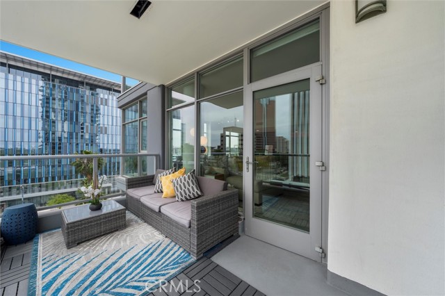 400 W Ocean Boulevard, Long Beach CA: https://media.crmls.org/medias/fff01a4a-5627-47ed-b17b-d452a3ef698a.jpg