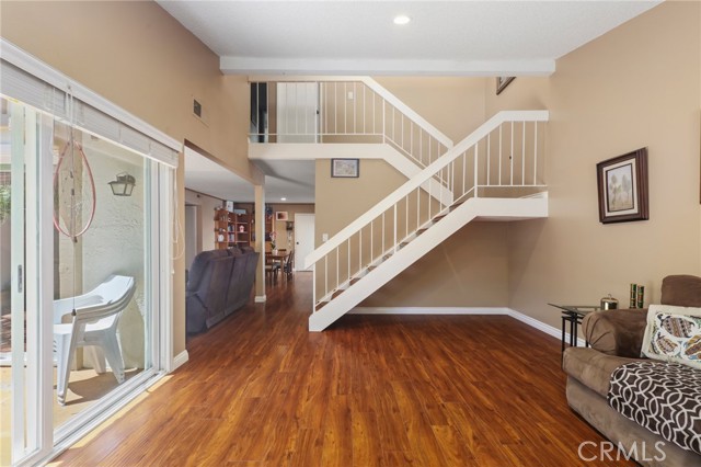 10030 Larwin Avenue, 4 photo 7