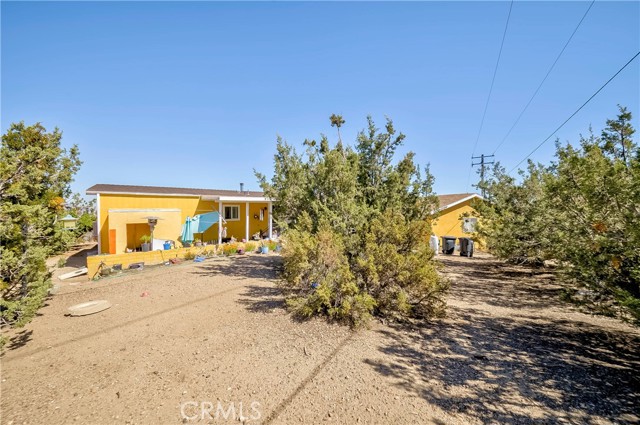 Detail Gallery Image 3 of 11 For 2142 Cbs (Trinity) Ln, Pinon Hills,  CA 92372 - 2 Beds | 2 Baths