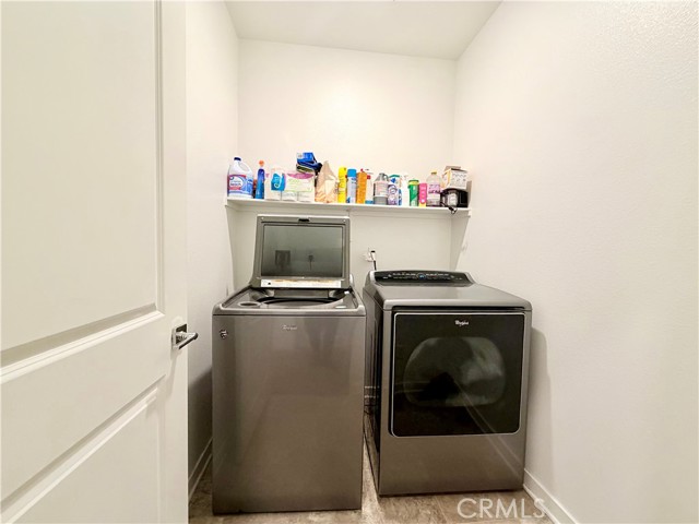 16584 Poppy Seed Ln, Fontana CA: https://media.crmls.org/medias/fff21431-b4f4-4d8b-83ff-c92a18328b0c.jpg