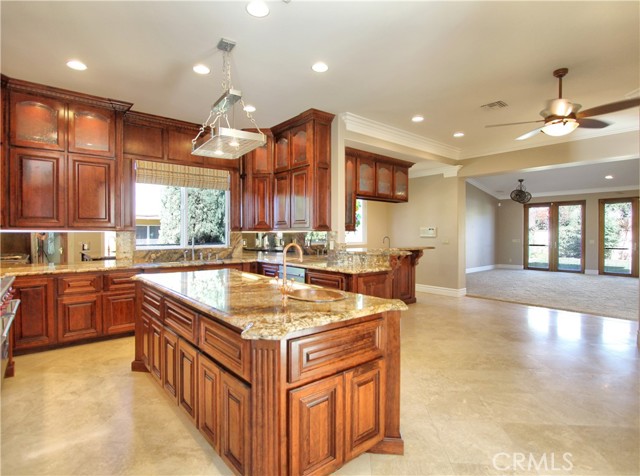 Detail Gallery Image 27 of 70 For 11009 Plum View Ln, Yucaipa,  CA 92399 - 4 Beds | 4/1 Baths