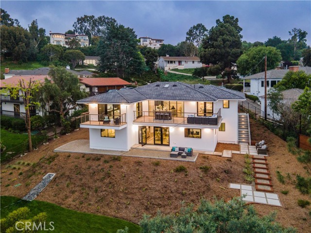 4425 Lucera Circle, Palos Verdes Estates, California 90274, 4 Bedrooms Bedrooms, ,3 BathroomsBathrooms,Residential,Sold,Lucera,PV22074214