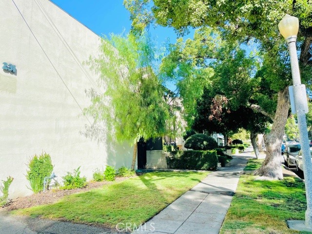 231 S Catalina Ave, Pasadena, CA 91106