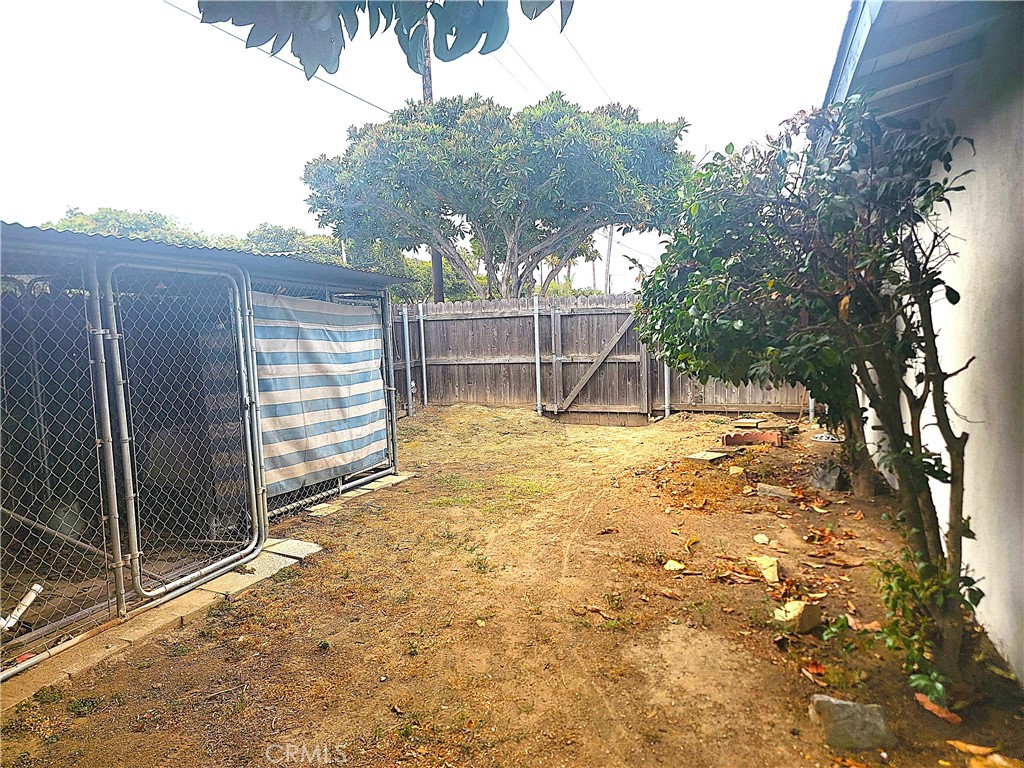 https://media.crmls.org/medias/fff5733f-b550-4e01-a51e-aecae7663fba.jpg?preset=X-Large