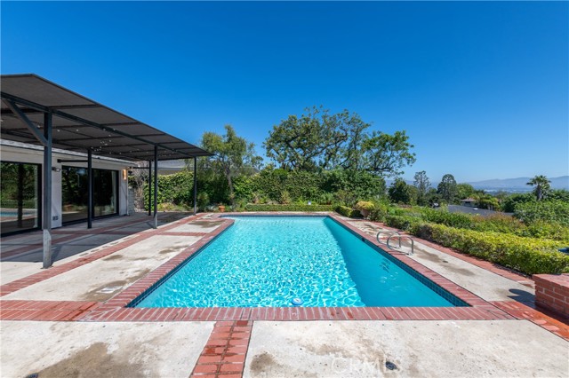 Detail Gallery Image 24 of 26 For 16511 Academia Dr, Encino,  CA 91436 - 3 Beds | 3/1 Baths