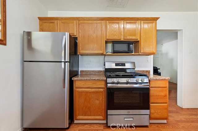 Detail Gallery Image 15 of 32 For 4694 N Mayfield, San Bernardino,  CA 92407 - 2 Beds | 1 Baths