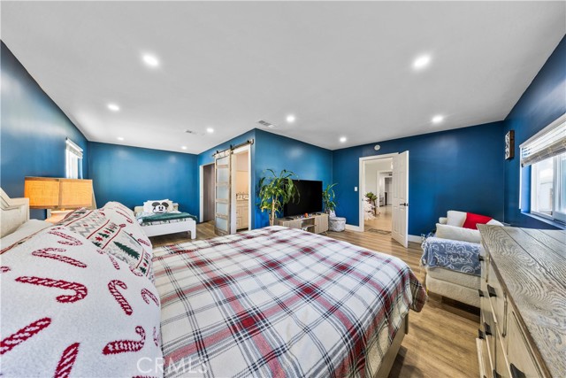 Detail Gallery Image 18 of 32 For 20200 Lassen, Chatsworth,  CA 91311 - 12 Beds | 11 Baths