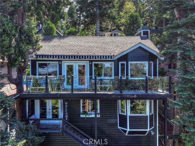 Detail Gallery Image 3 of 42 For 533 Sunderland, Lake Arrowhead,  CA 92352 - 3 Beds | 3/1 Baths