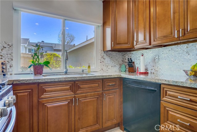 Detail Gallery Image 27 of 39 For 22887 Leo Ln #53,  Lake Forest,  CA 92630 - 2 Beds | 1/1 Baths