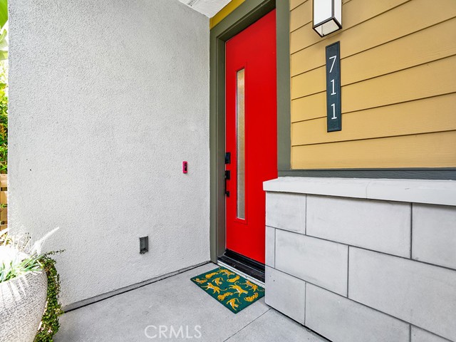 711 S Grable Circle, Orange CA: https://media.crmls.org/medias/fff6d365-eba8-4c6e-a45d-f8bfd5ecadc9.jpg