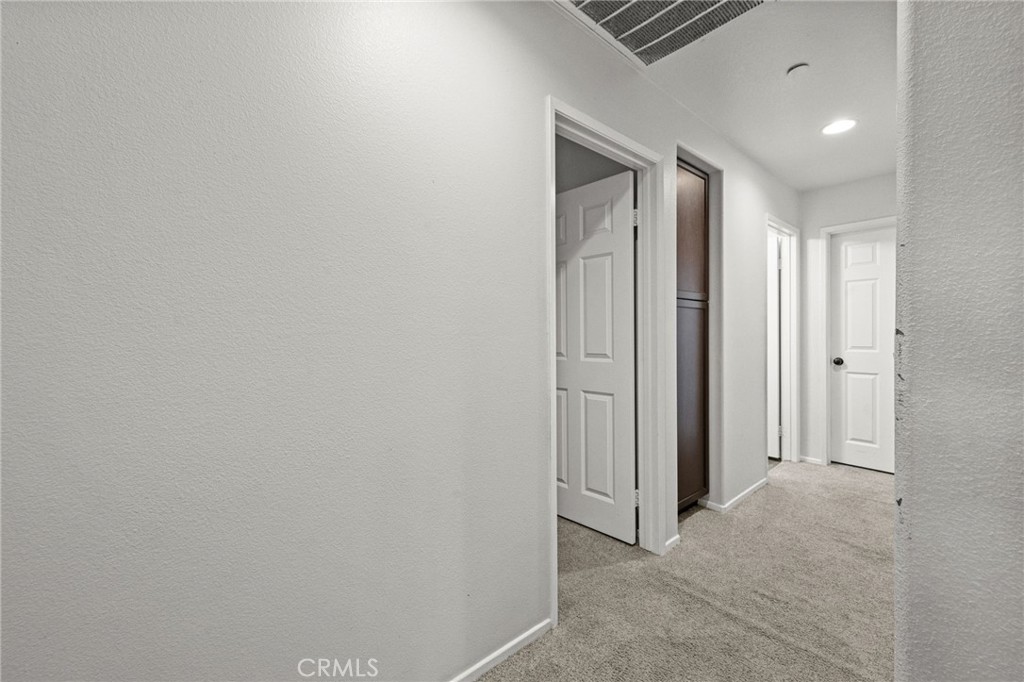 https://media.crmls.org/medias/fff6e7c9-05c3-45fa-9c95-2c1fea33a666.jpg?preset=X-Large