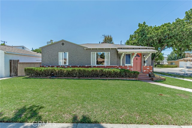 8202 Quoit St, Downey, CA 90242