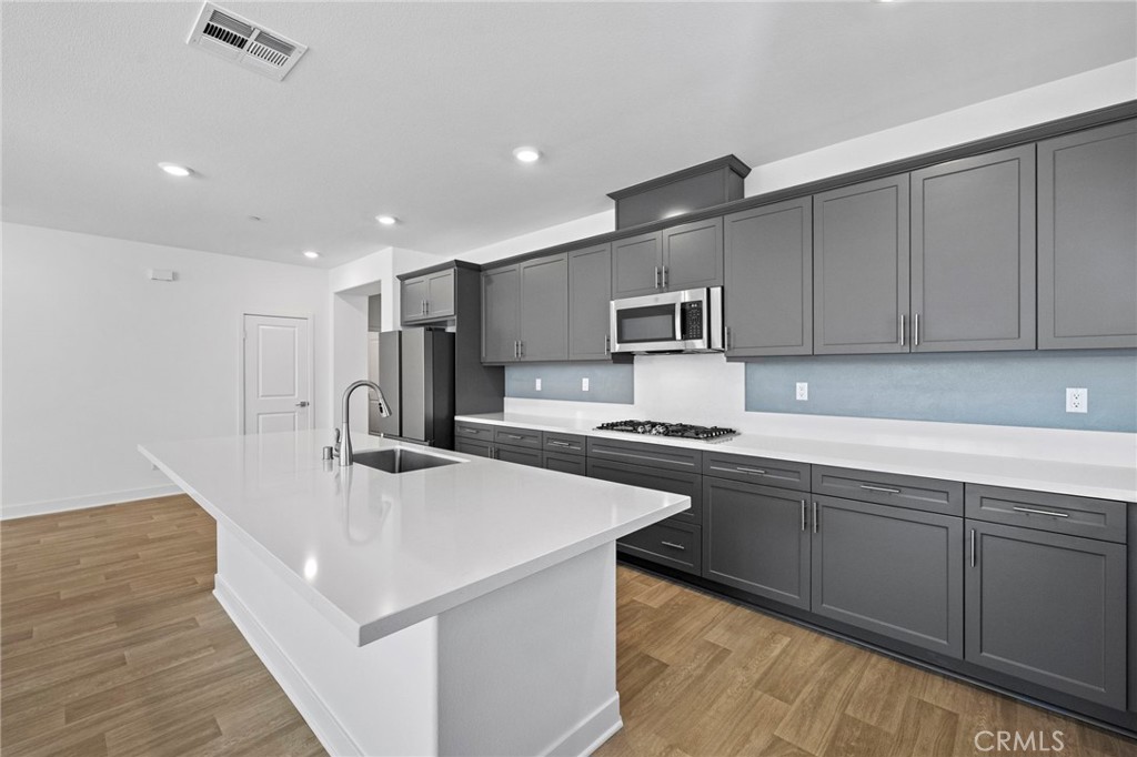 MLS #OC25253373 image #7