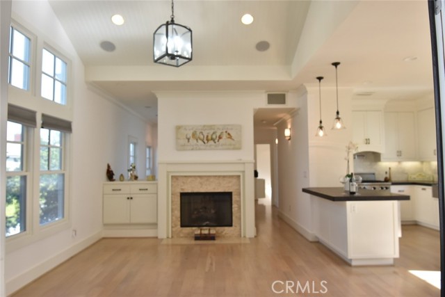 Detail Gallery Image 12 of 40 For 2521 2nd, Corona Del Mar,  CA 92625 - 3 Beds | 3 Baths