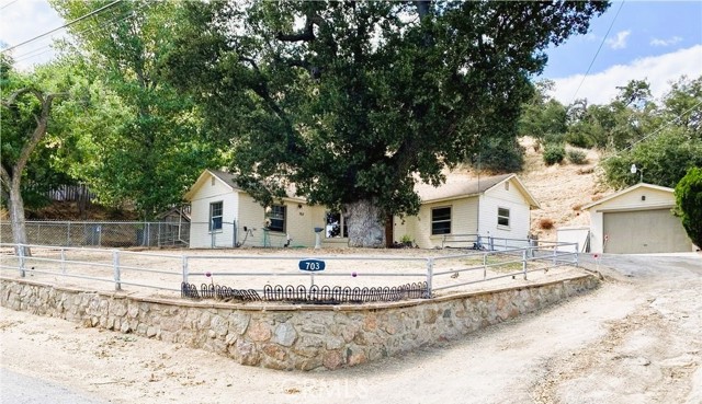 Detail Gallery Image 1 of 1 For 703 Canyon Dr, Lebec,  CA 93243 - 2 Beds | 2 Baths