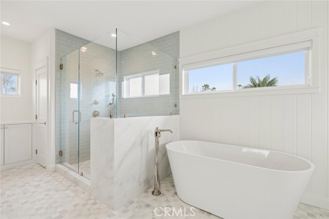 Detail Gallery Image 25 of 32 For 1915 Windward Ln, Newport Beach,  CA 92660 - 5 Beds | 3/1 Baths