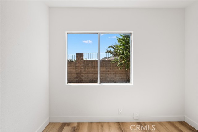 8139 N Maple Avenue, Rialto CA: https://media.crmls.org/medias/fffc52c5-7f82-45bd-b544-846d12e8b340.jpg