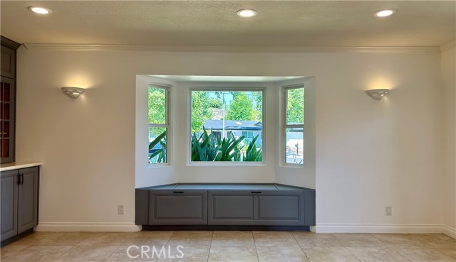 5433 Beeler Avenue, Woodland Hills CA: https://media.crmls.org/medias/fffcc8b7-41f2-4476-9f49-921b2237859c.jpg