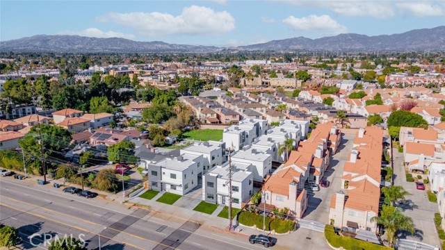 Detail Gallery Image 8 of 9 For 9120 N Nilo Ln, Panorama City,  CA 91402 - 4 Beds | 3/1 Baths