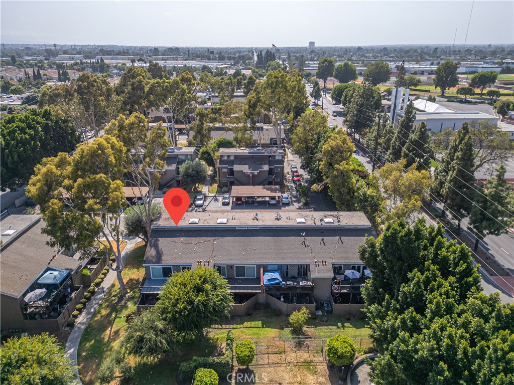 https://media.crmls.org/medias/fffe1b10-f60b-48d9-8353-18366ac39a57.jpg?preset=X-Large