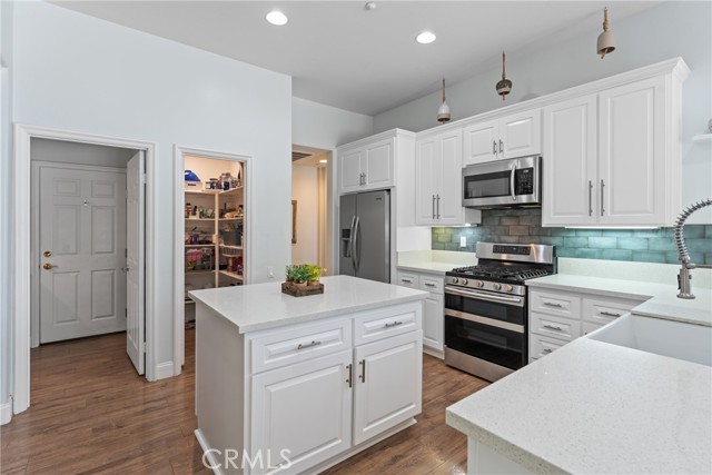 Detail Gallery Image 25 of 69 For 1435 Patricia Dr, Redlands,  CA 92373 - 4 Beds | 3 Baths
