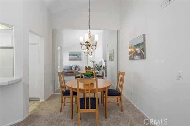 527 N Dartmouth Way, Anaheim CA: https://media.crmls.org/medias/ffff33e7-ea07-4d4d-bb09-f4e2af4e0a60.jpg