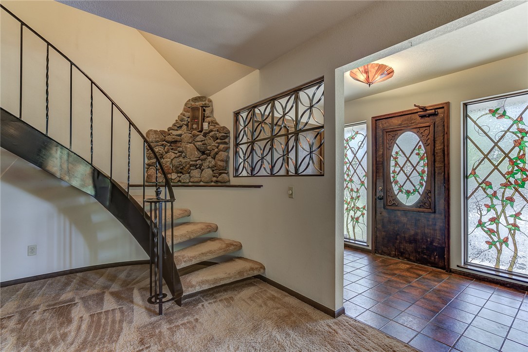 Detail Gallery Image 51 of 73 For 9809 N. Old Stage Road, Weed,  CA 96094 - 4 Beds | 3/1 Baths