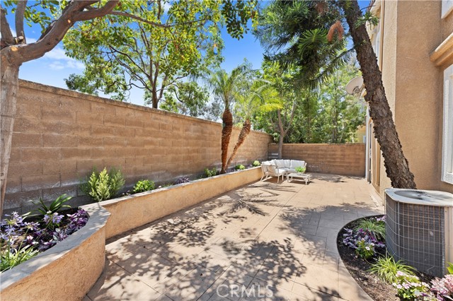 Detail Gallery Image 29 of 33 For 14 Lilac, Irvine,  CA 92618 - 3 Beds | 3 Baths