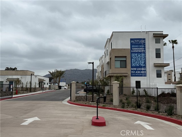 21737 Eucalyptus Avenue, Moreno Valley CA: https://media.crmls.org/medias/ffffa678-8a51-493c-af13-d6ca09268e35.jpg