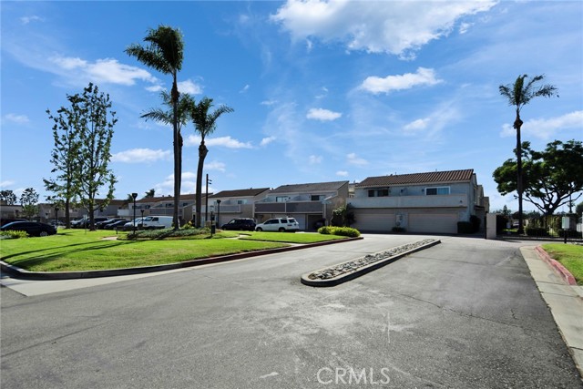 12951 Royal Palm Cir, Chino CA: https://media.crmls.org/medias/ffffaa49-70a4-4de5-9fe0-46a630363a60.jpg