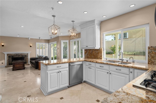 Detail Gallery Image 16 of 49 For 7243 Kittyhawk St, Fontana,  CA 92336 - 4 Beds | 3 Baths