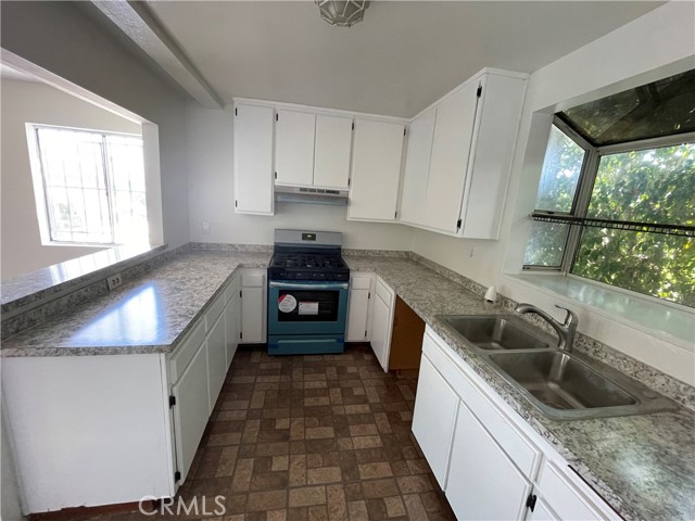 9332 Van Nuys Boulevard, 70 photo 5