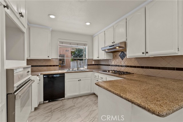 9145 Tobias Avenue, B photo 6