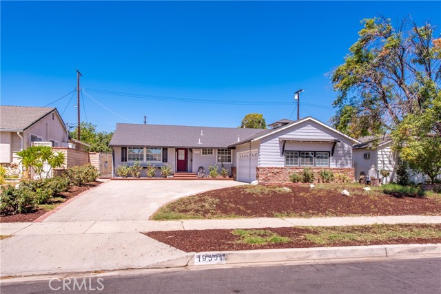 19531 Bryant Street photo 2
