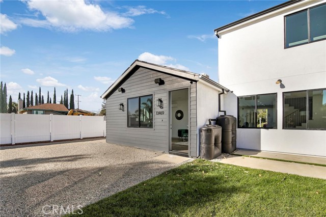 13467 Bradley Avenue photo 2