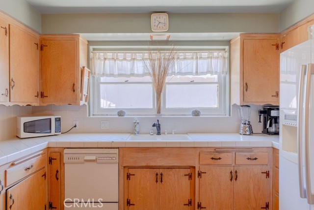 10326 Babbitt Avenue photo 6