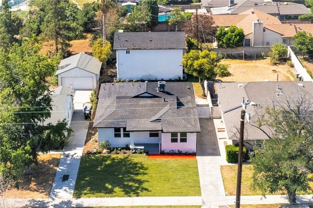 17116 Kingsbury Street photo 2
